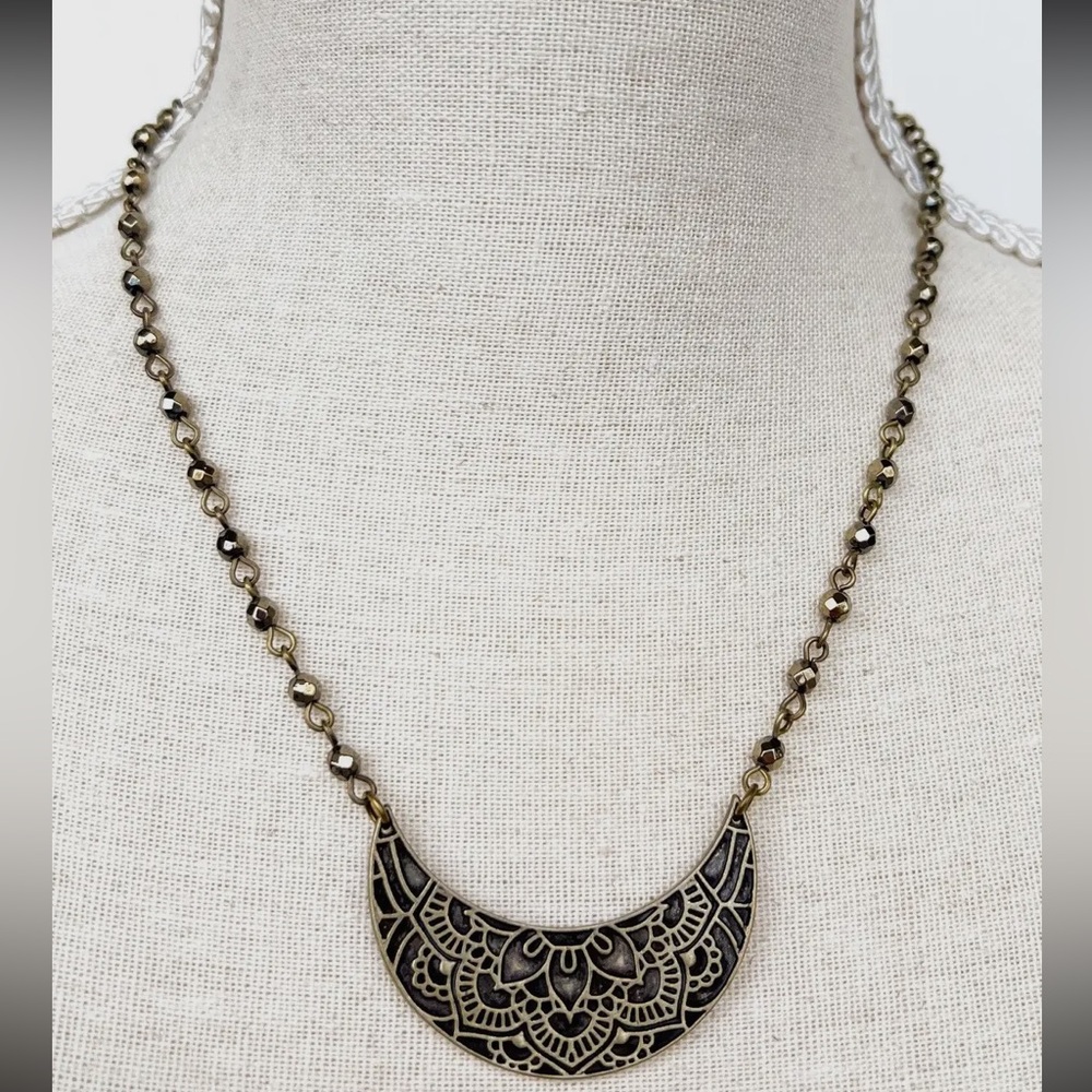 Wonder Woman Bronze Tone Inspirational Pendant Necklace - Picture 2 of 3